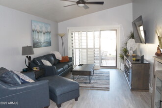 13031 S 46th Way in Phoenix, AZ - Building Photo - Building Photo