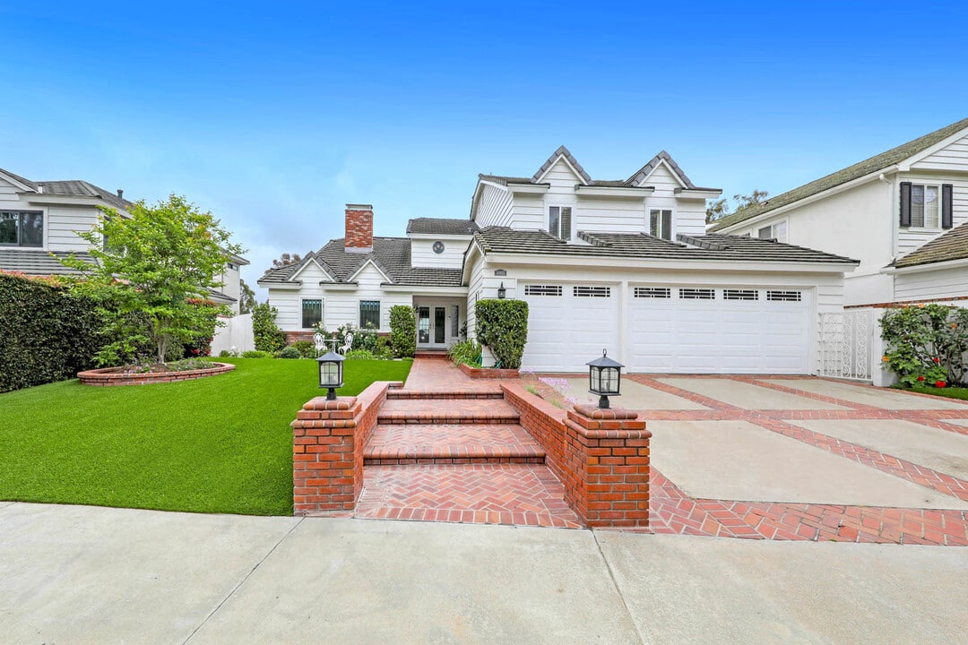 30932 Colonial Pl in Laguna Niguel, CA - Building Photo