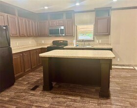 934 Tiffany St in Azle, TX - Building Photo - Building Photo