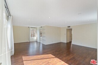 328 S Elm Dr in Beverly Hills, CA - Building Photo - Building Photo