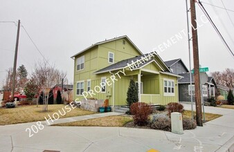 3993 N Adams St in Garden City, ID - Building Photo - Building Photo