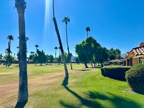 222 Serena Dr in Palm Desert, CA - Foto de edificio - Building Photo