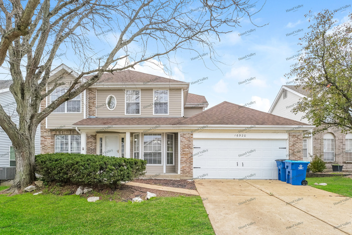 16920 Hickory Forest Ln in Wildwood, MO - Building Photo