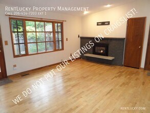 20703 1st Pl S in Des Moines, WA - Building Photo - Building Photo