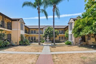 1019 Westmoreland Ave in Los Angeles, CA - Building Photo