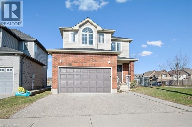 649 Doon S Dr in Kitchener, ON - Building Photo - Building Photo