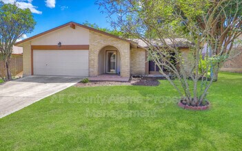 7558 Ledgebrook Dr in San Antonio, TX - Building Photo - Building Photo