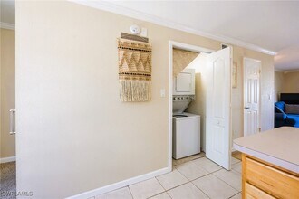 6777 Winkler Rd in Ft. Myers, FL - Building Photo - Building Photo