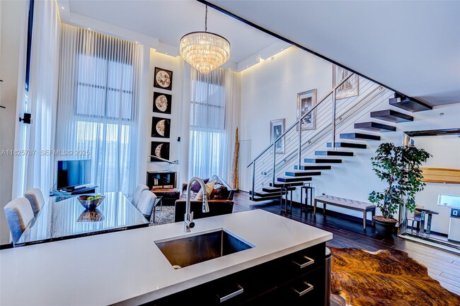 1701 Sunset Harbour Dr in Miami Beach, FL - Building Photo - Building Photo