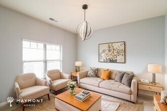 5770 Rex Ridge Loop, Unit D112 in Rex, GA - Foto de edificio - Building Photo