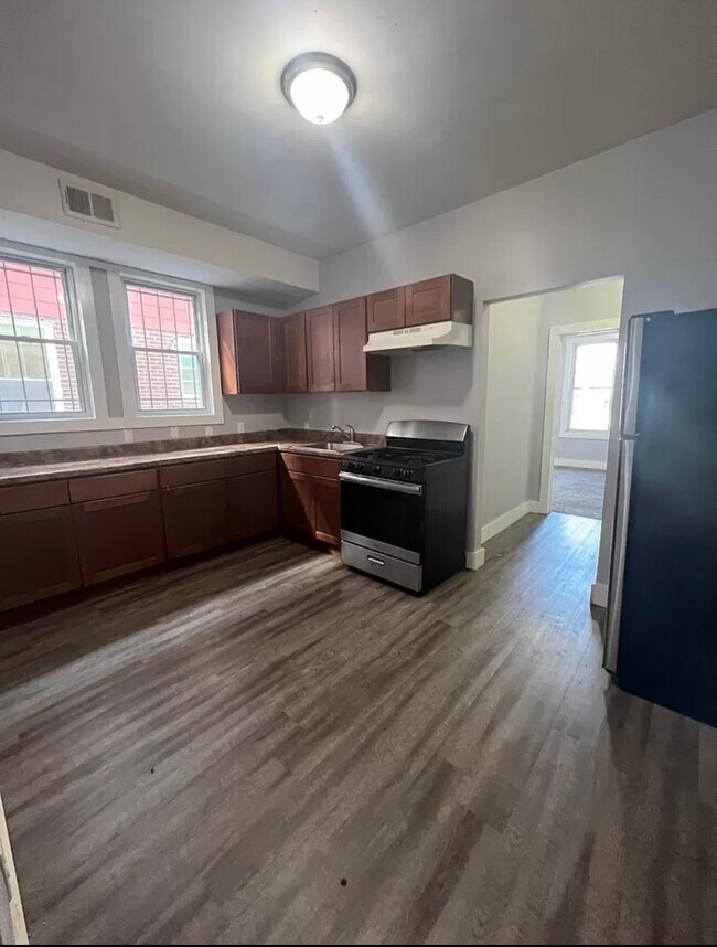 3 Underwood St Rentals in Newark, NJ