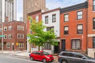 253 S 21St St in Philadelphia, PA - Foto de edificio - Building Photo