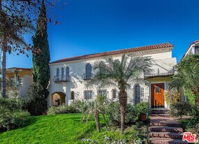 143 S Mansfield Ave in Los Angeles, CA - Building Photo