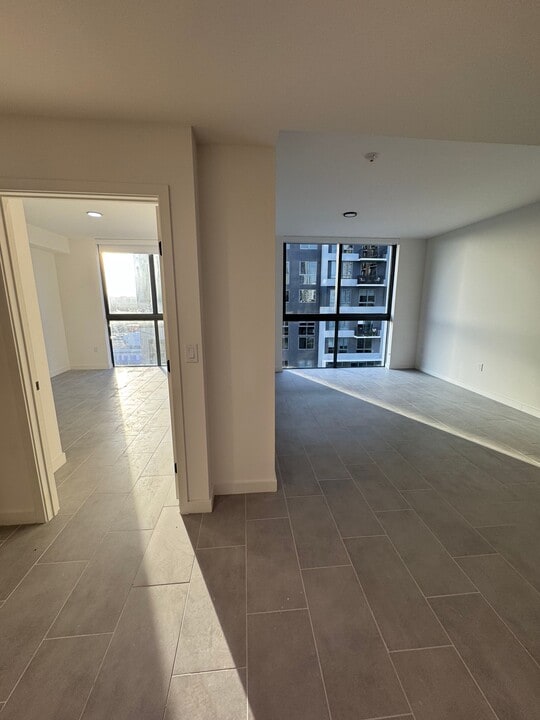 402 NE 34th St, Unit A1 in Miami, FL - Foto de edificio