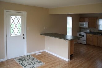 5007 Duessel Ln in St. Louis, MO - Building Photo - Building Photo