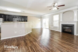 13724 Fairplains Ct in Charlotte, NC - Foto de edificio - Building Photo