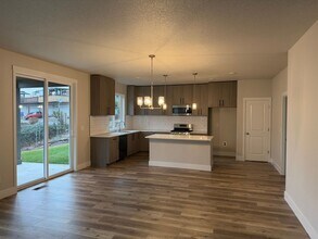 9610 NE 29th Ave in Vancouver, WA - Foto de edificio - Building Photo