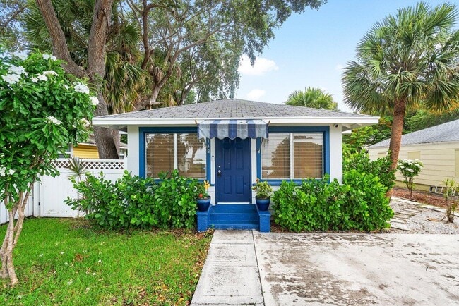 property at 314 S Palmway