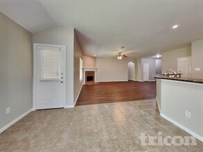 3126 Lake Breeze Ln in Crosby, TX - Building Photo - Building Photo