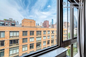 130 W 15th St in New York, NY - Building Photo - Building Photo