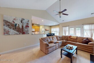 105 Cross Pointe Ln in Aberdeen, NC - Building Photo - Building Photo