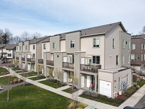 Meadows at June Road in Bellingham, WA - Foto de edificio - Building Photo