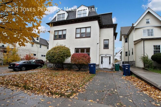 property at 608 Niagara St