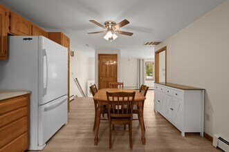 53 Azarian Rd in Salem, NH - Building Photo - Building Photo