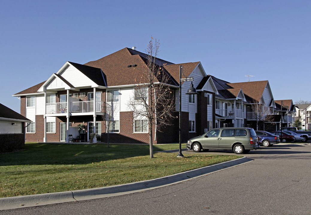 Westwood Village I in St. Cloud, MN - Building Photo