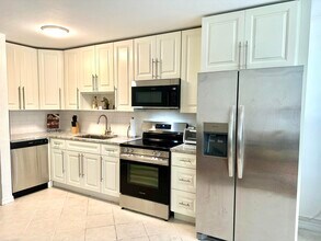 901 N Birch Rd in Fort Lauderdale, FL - Building Photo - Building Photo