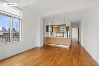 85 Adams St in Brooklyn, NY - Foto de edificio - Building Photo