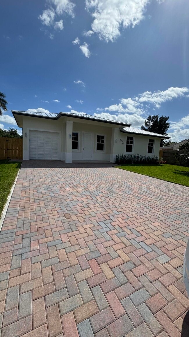 3798 Coconut Rd