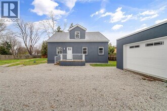 7800 Cecile St in Windsor, ON - Building Photo - Building Photo