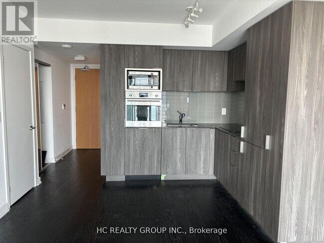 property at 11 Wellesley St W