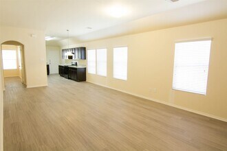 13903 Woodway Crossing Ln in Willis, TX - Building Photo - Building Photo