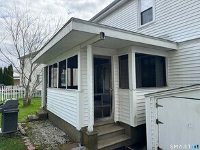 7 Babcock St in Stonington, CT - Building Photo - Building Photo