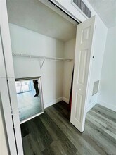 2655 Collins Ave in Miami Beach, FL - Building Photo - Building Photo