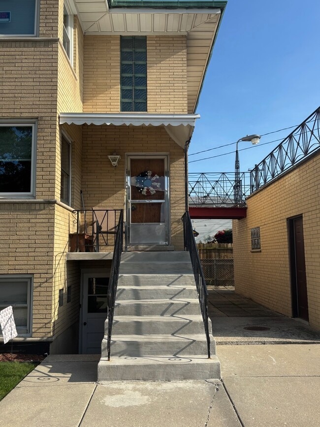6401 W 52nd St in Chicago, IL - Building Photo - Building Photo