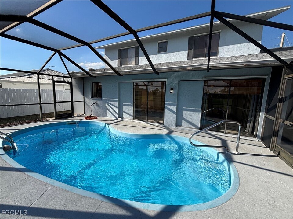 7280 Pebble Beach Rd in Ft. Myers, FL - Building Photo