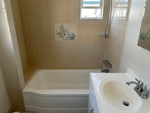 1737 N Berendo St, Unit 1737 in Los Angeles, CA - Building Photo - Building Photo