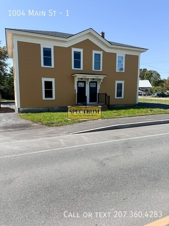 1004 Main St in Vassalboro, ME - Building Photo