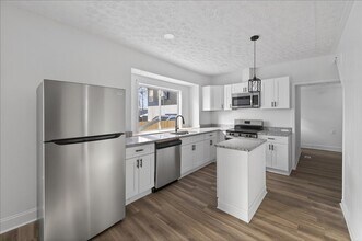 218 S Walcott St in Indianapolis, IN - Building Photo - Building Photo