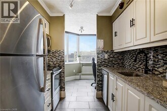 3227 King St E in Kitchener, ON - Building Photo - Building Photo