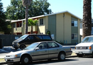 Robin Lane Apartments in Concord, CA - Foto de edificio - Building Photo