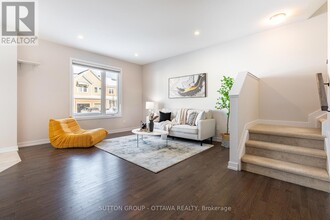 45 Chasing Grv in Ottawa, ON - Building Photo - Building Photo