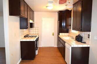 13075 Navajo Rd in Apple Valley, CA - Building Photo - Building Photo