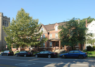 1431-1437 Neil Ave in Columbus, OH - Foto de edificio - Building Photo