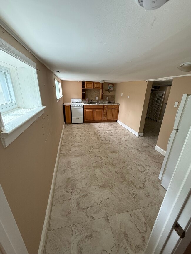 9 Bellevue Ave, Unit 1B