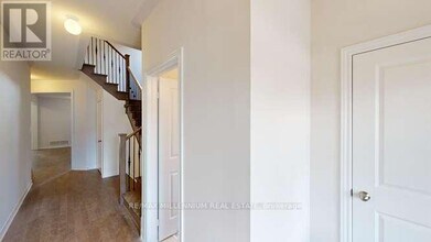 335 Leanne Ln in Shelburne, ON - Building Photo - Building Photo