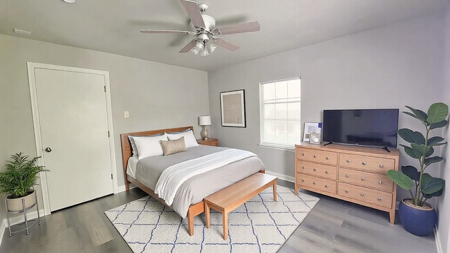 1107 Beech St in Bonham, TX - Foto de edificio - Building Photo